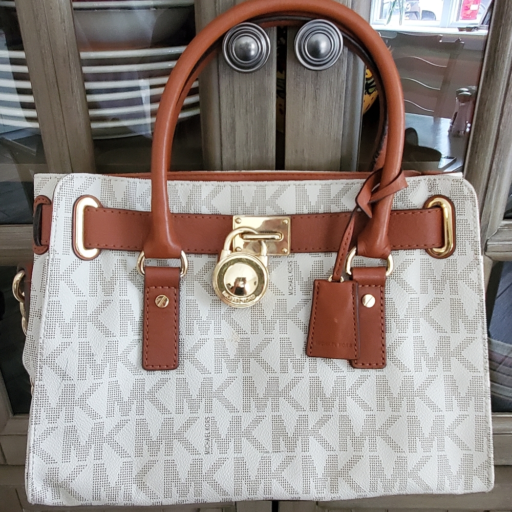 Handbag